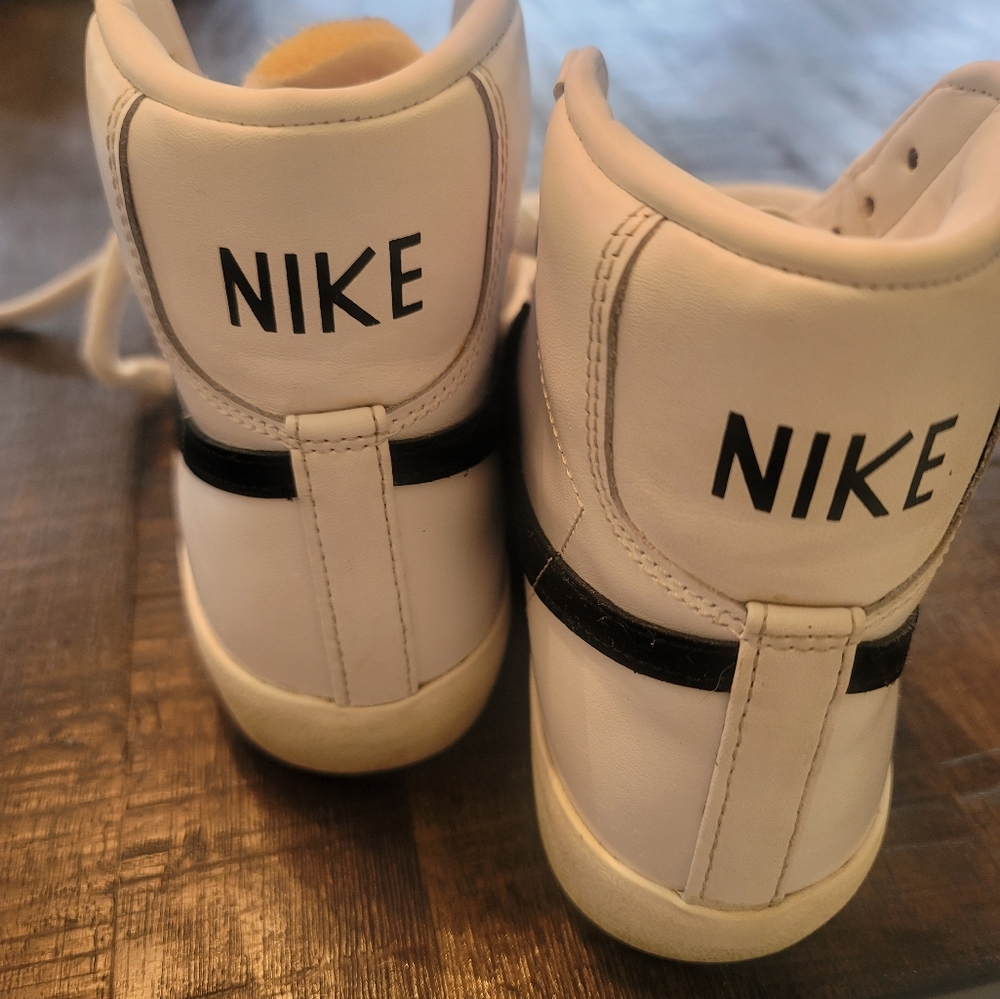 Nikes - Picture 3 of 5